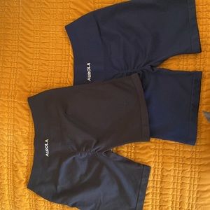 2 AUROLA workout shorts
